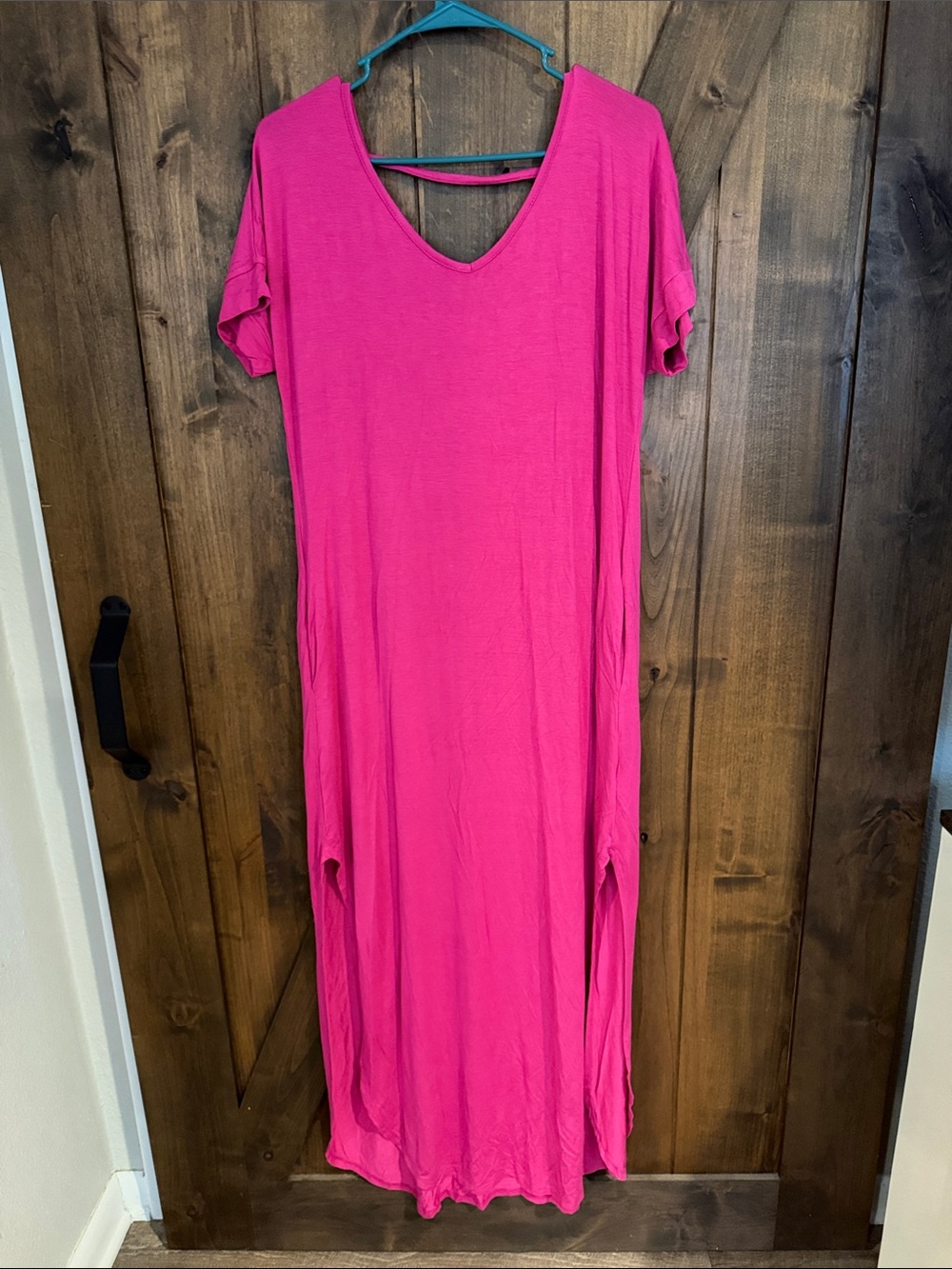 Women’s Maxi Dress - Fuchsia V-Neck